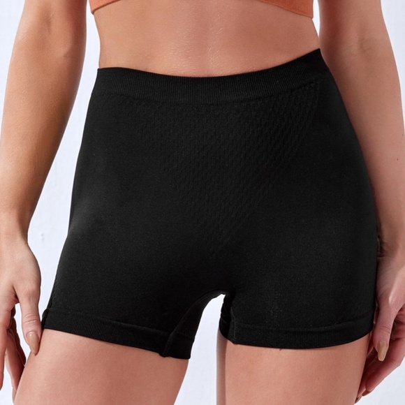 Black High Waist Sports Shorts - Picture 4 of 6